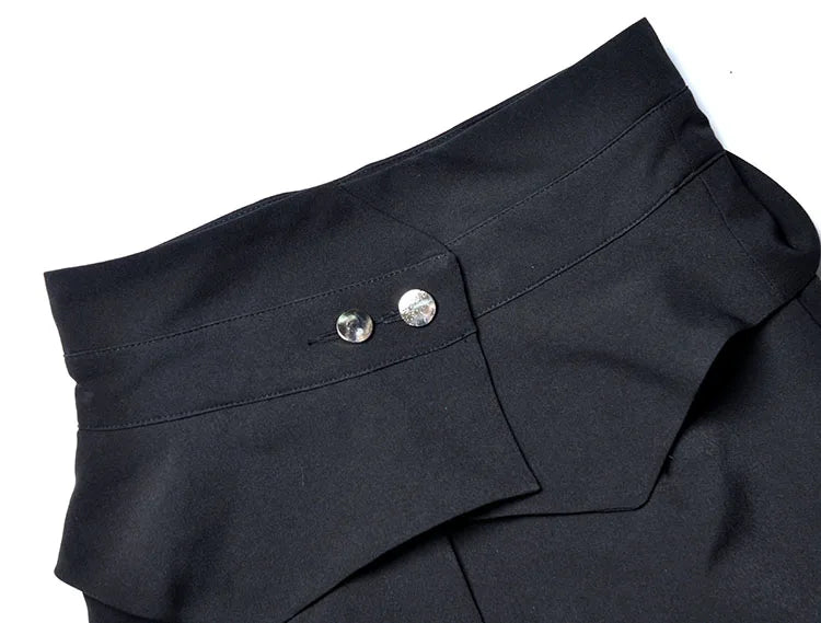 Feathering Shorts Set