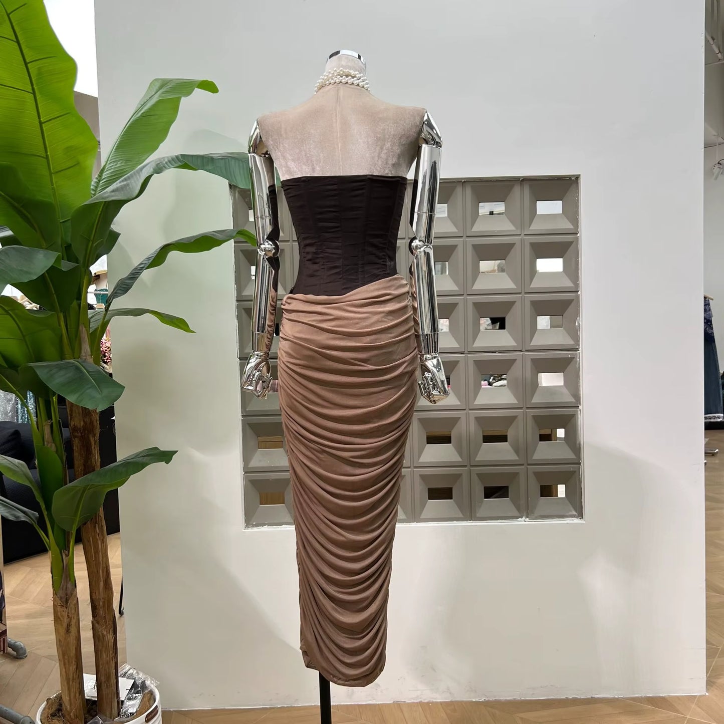 Sweetness Chic Two Tone Top & Ruched Skirt Set